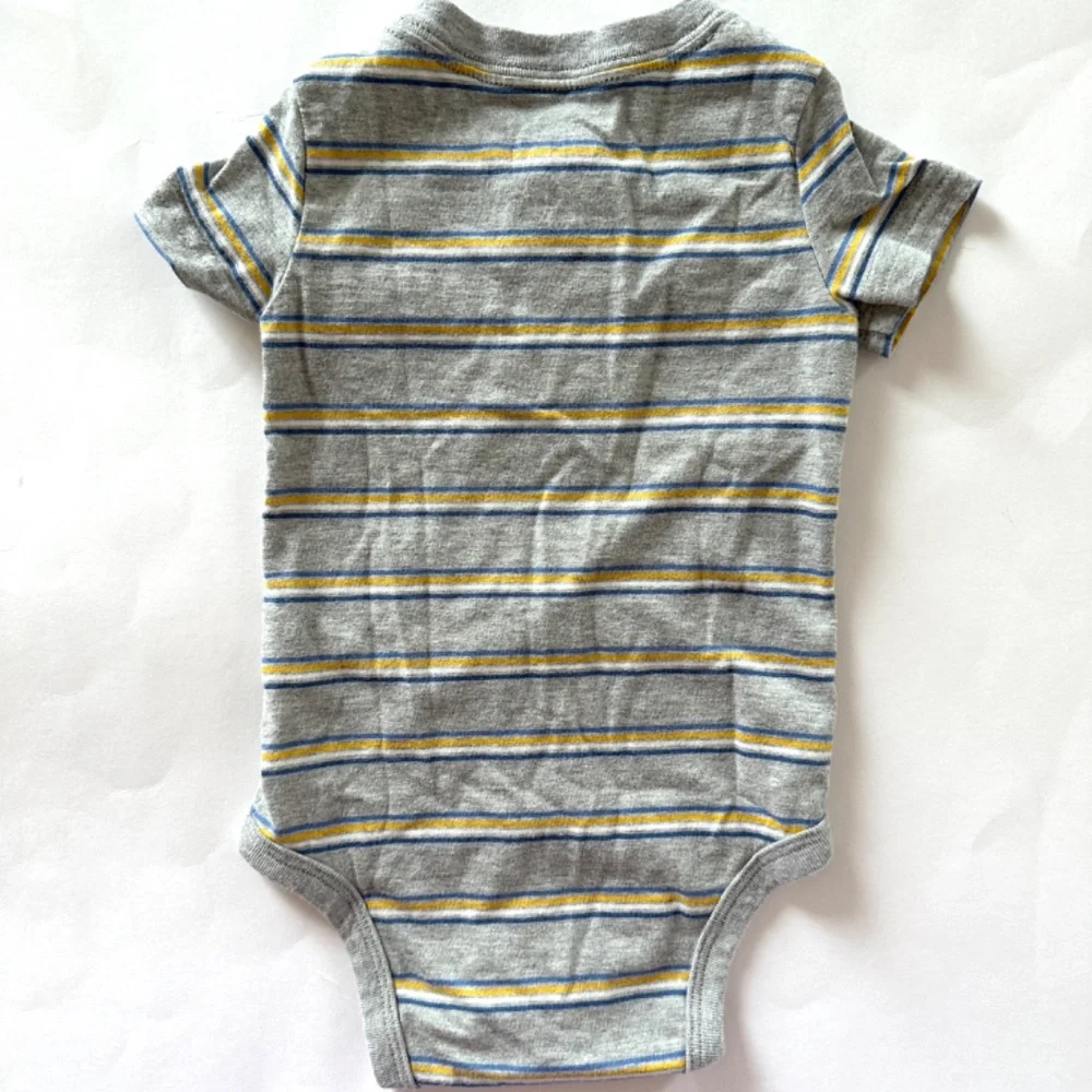 NWOT Osh Kosh Baby Boy Onesie 6M